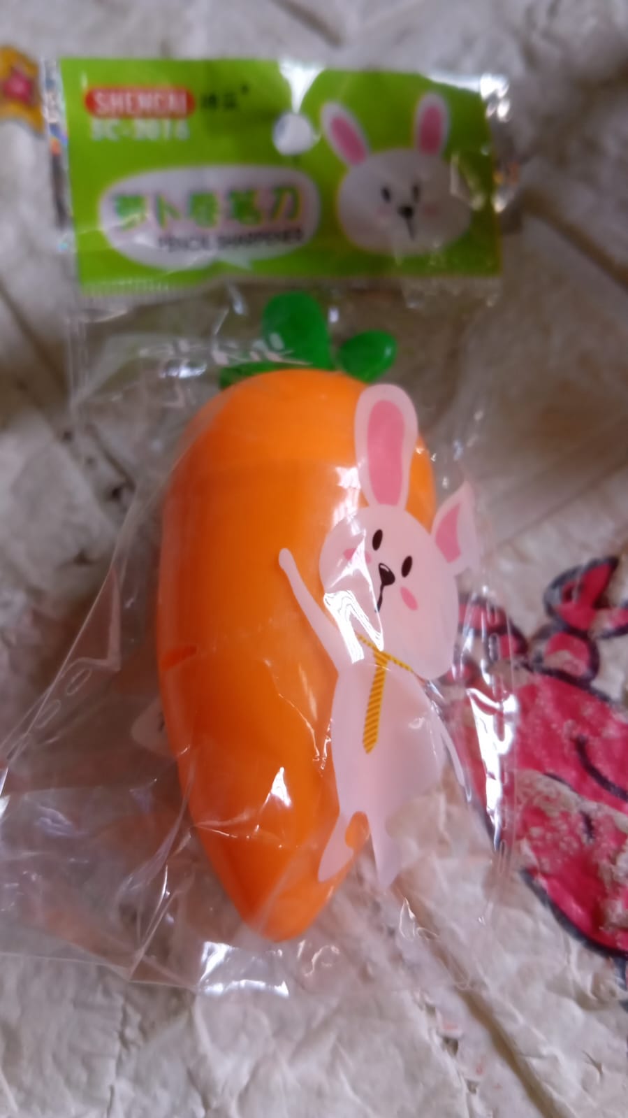 Student Pencil Sharpener Cartoon Carrot Design Suitable for Kids Stationery 1 Pc