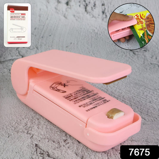 Mini Plastic Bag Sealer Heat Sealing Machine - in-use lifestyle shot