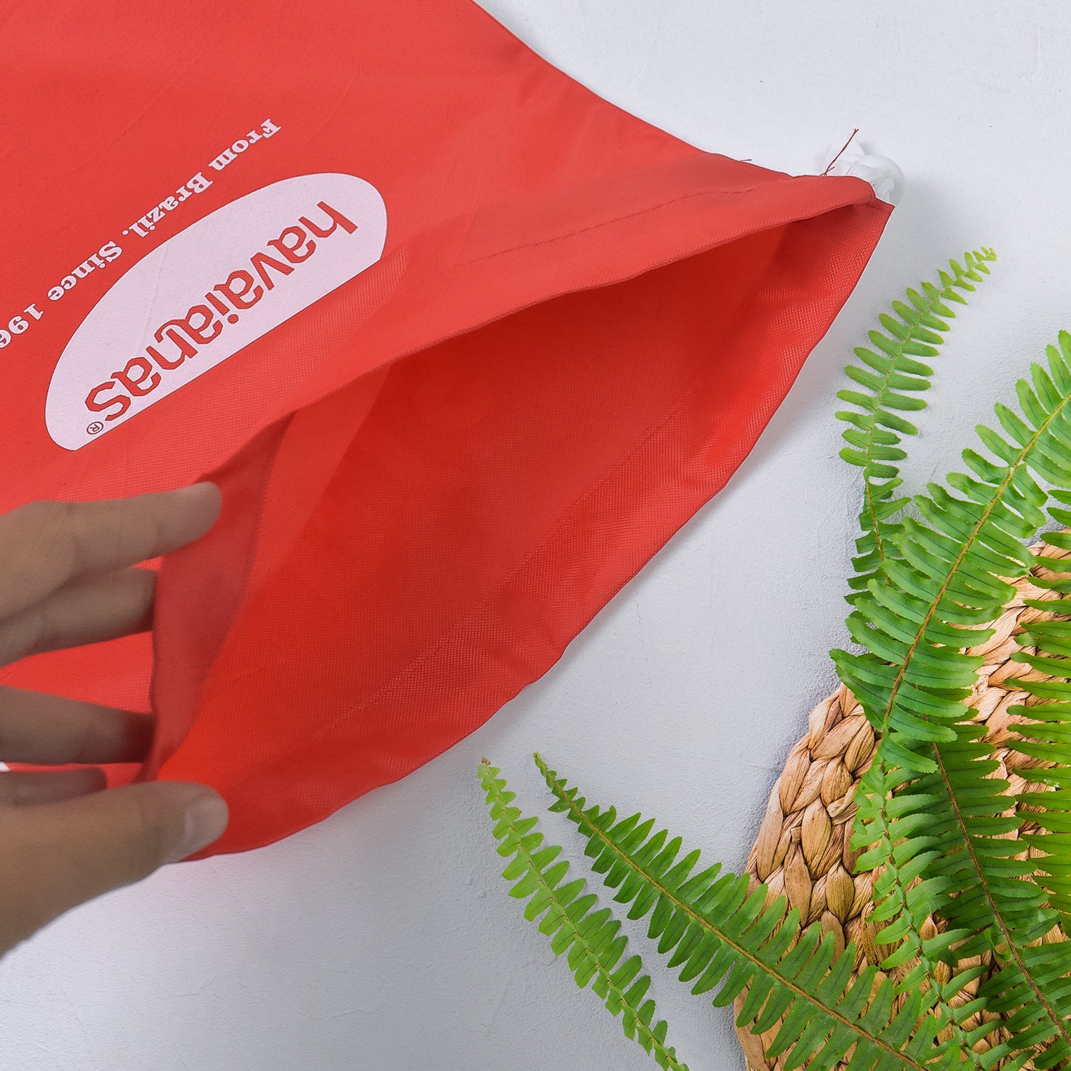 portable drawstring travel pouch