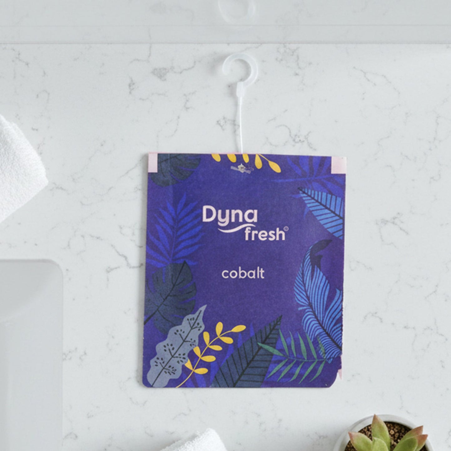 Fresh cobalt scent hanging gel