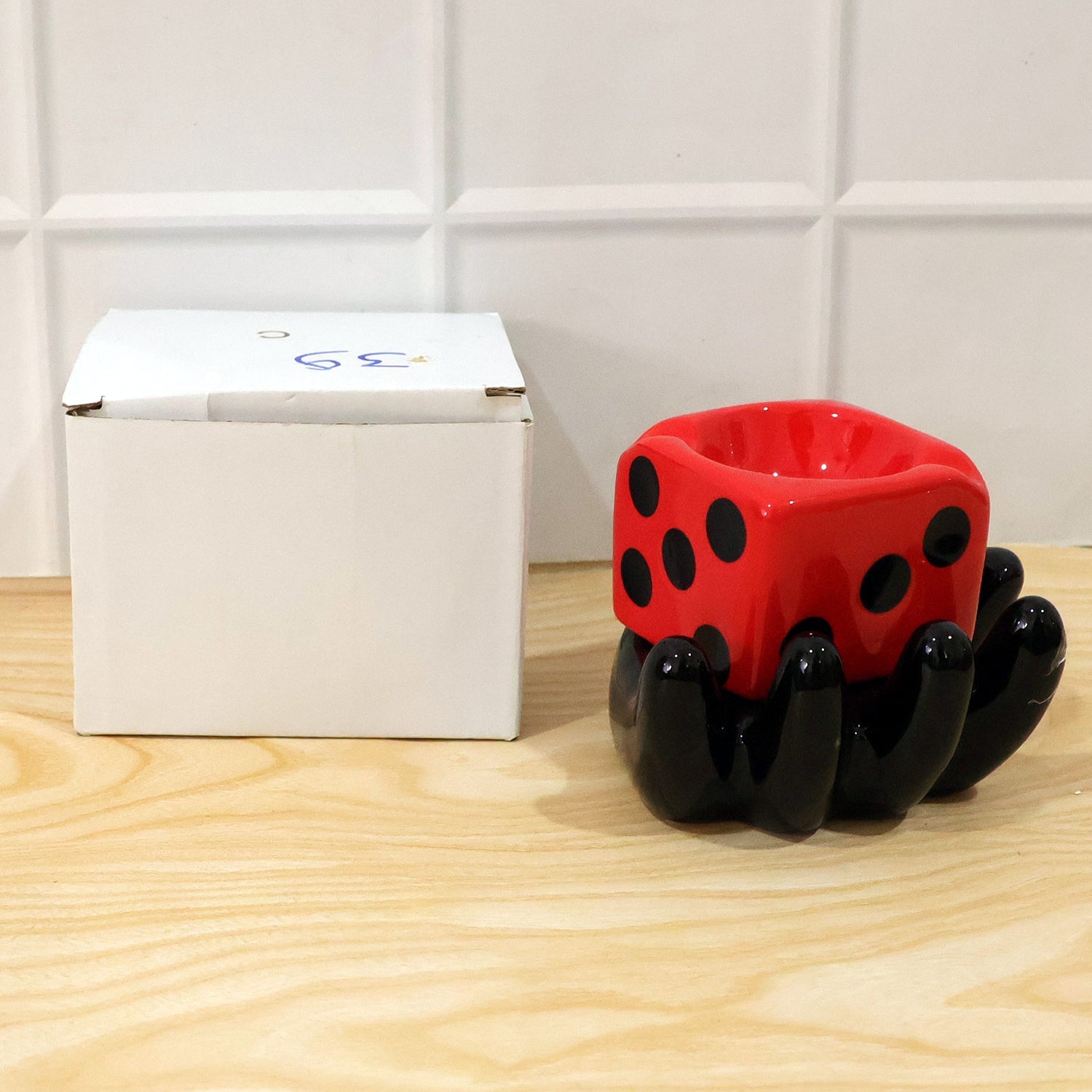 unique dice shape ashtray for table use