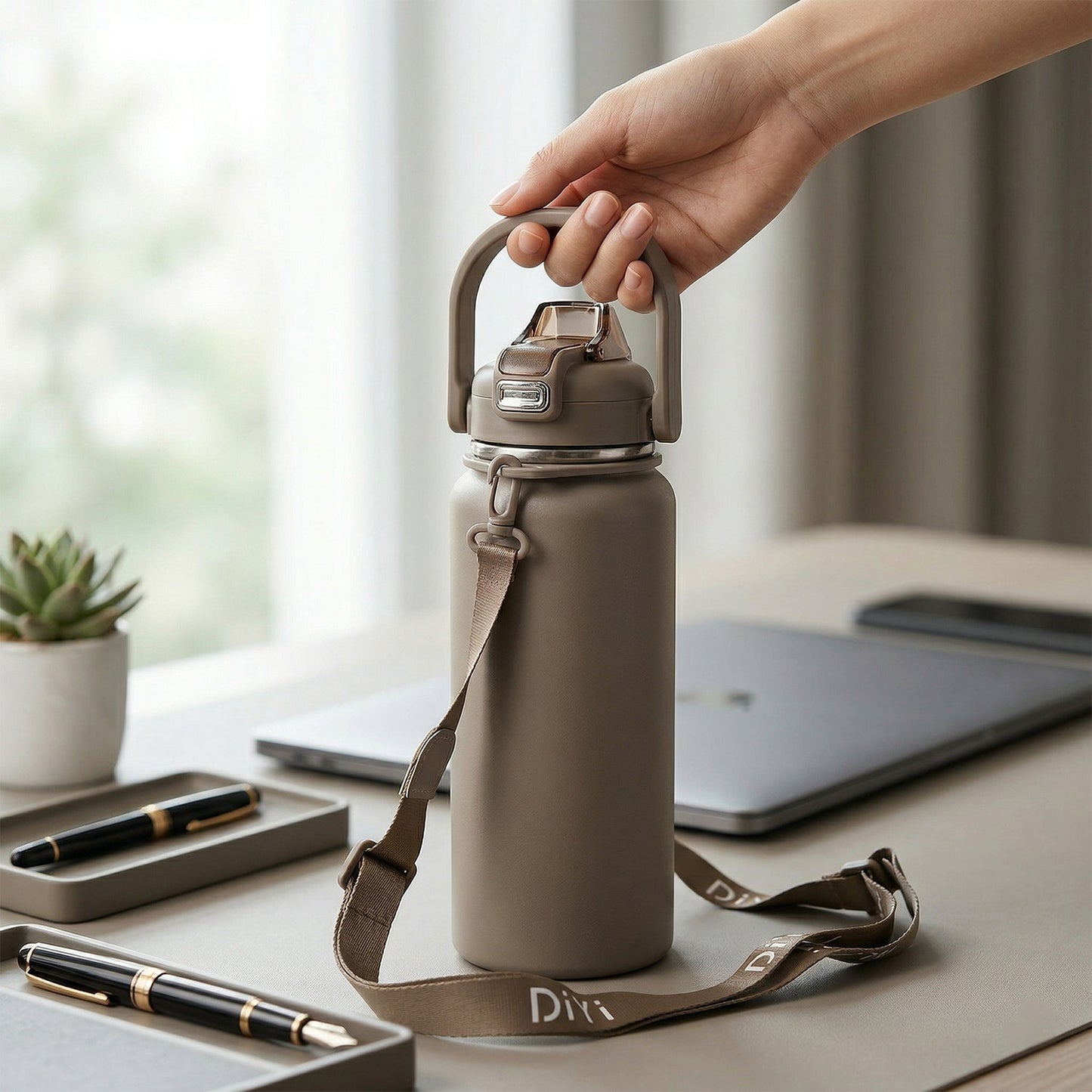 Stainless Steel Water Vacuum Insulated Bottle With Straw (1500ML, Mix Color)