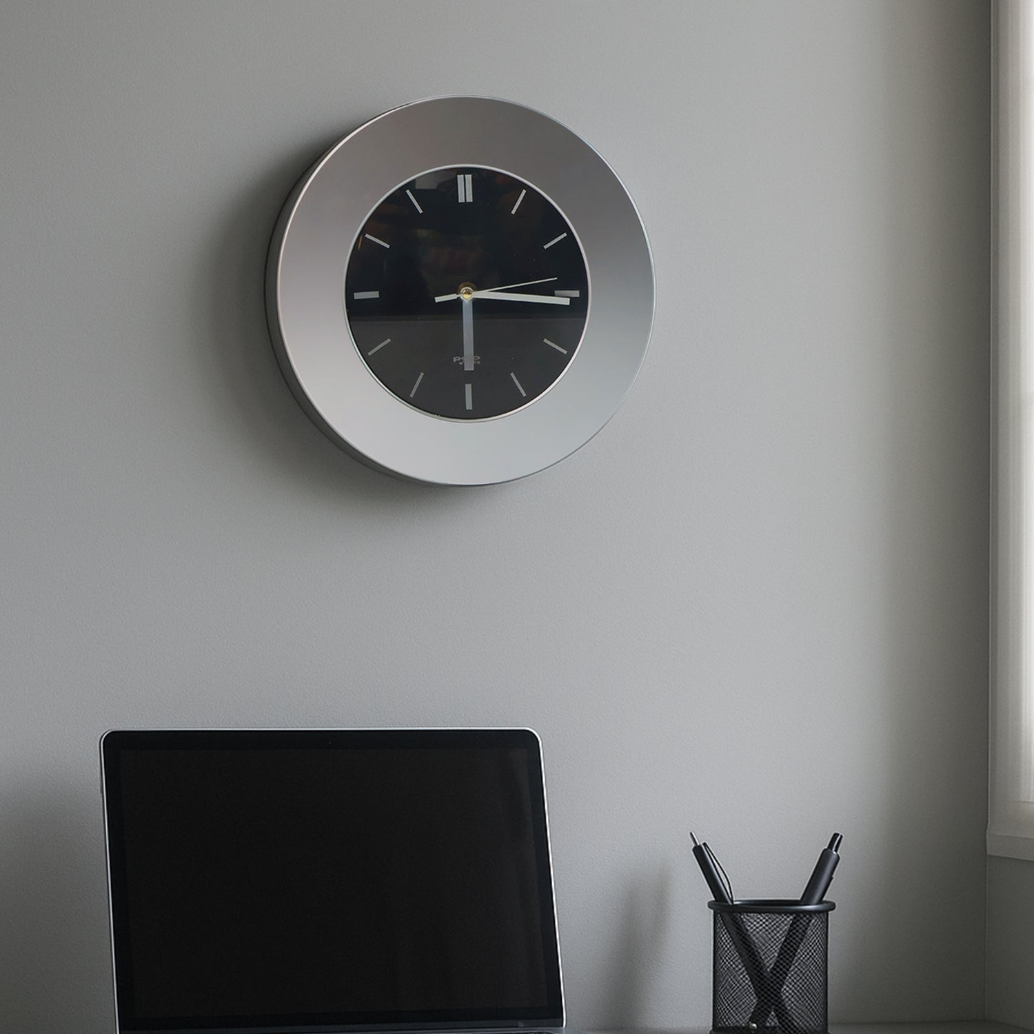 Round Clock