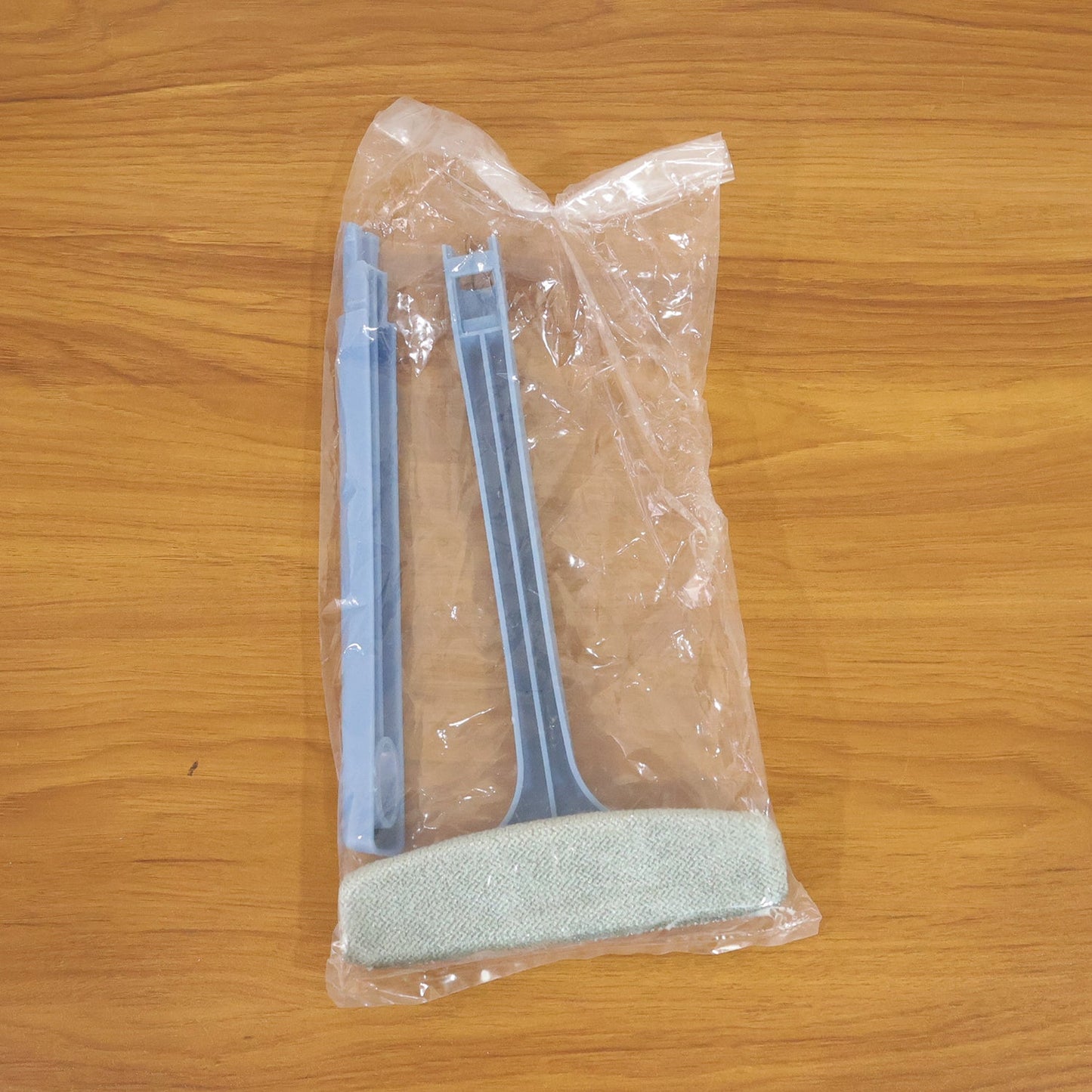 Window Mesh Cleaning Tool – 3-in-1 Dusting Brush (1 Pc)